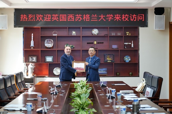 ec59a49430dbcb8f65f2d834f3817d9_副本.jpg